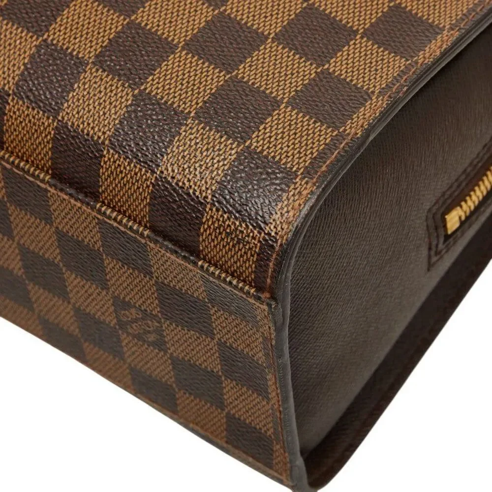Louis Vuitton delivery duty